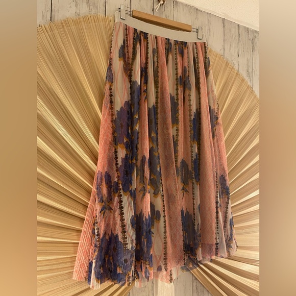 Unmade Copenhagen pleated midi skirt atika size m/l - Picture 2 of 6